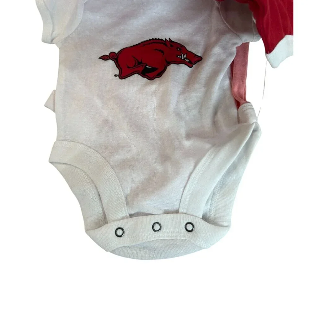 NWT NCAA Arkansas Razorbacks Infant Girls' 3pk Bodysuit - 0-3M: Snap Closure